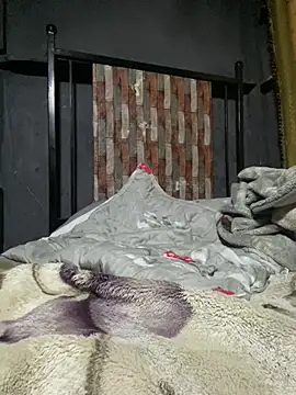 Zeezoo17 online show from April 22, 5:43 am