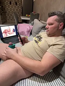 Bastilein1985 online show from January 14, 5:07 pm