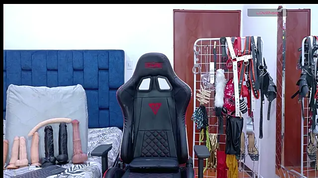 JoseRumbero26 online show from June 2, 12:18 pm