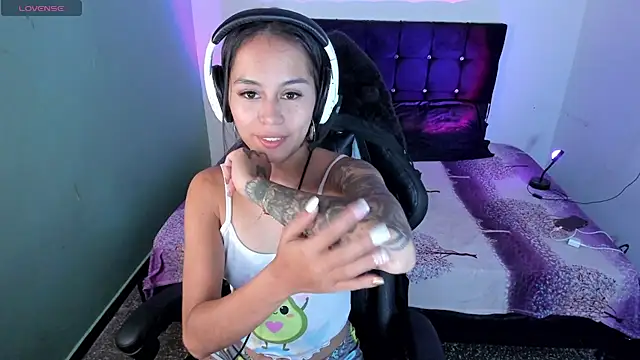 thamaral1 online show from January 11, 2:36 pm