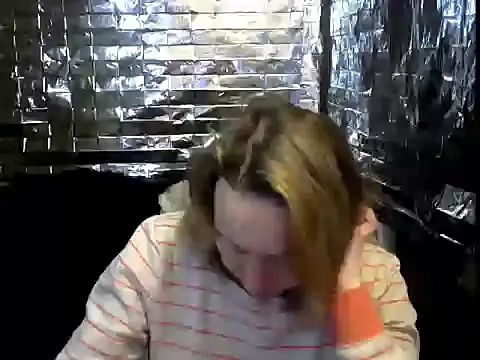 wLESLYMOSw online show from February 23, 12:57 pm