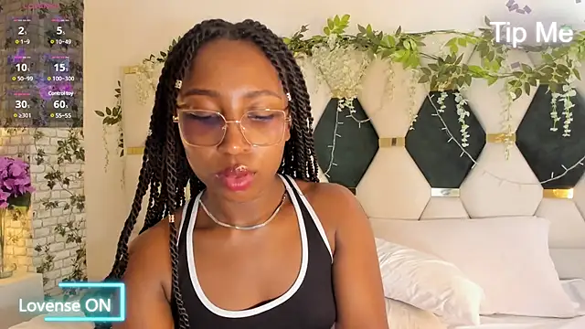 EmmaSanzz  online show from March 3, 5:39 pm