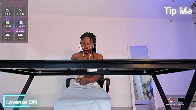 EmmaSanzz  online show from March 4, 11:29 am