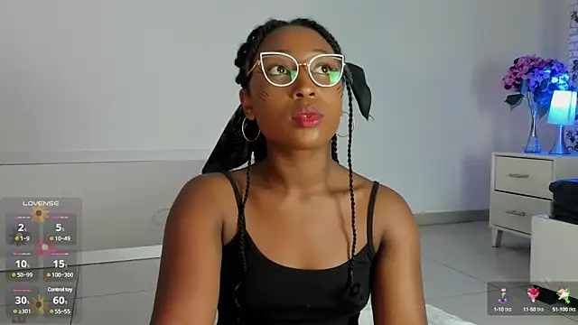 EmmaSanzz  online show from March 20, 11:27 am