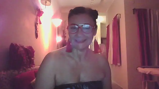 Snapshot of LadyLizi chatting on February 27, 8:39 am LadyLizi online show from February 27, 8:39 am