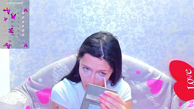 Vanessa Florence online show from October 5, 1:15 am