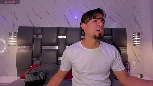 PittAndLunaa online show from March 28, 12:27 pm