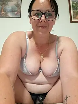 Snapshot of fekete_demon chatting on May 11, 12:11 pm fekete demon online show from May 11, 12:11 pm