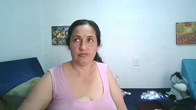 Snapshot of ximenajimenez chatting on July 2, 10:27 pm ximenajimenez online show from July 2, 10:27 pm