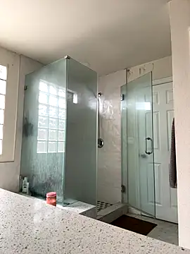 El Gizmo online show from September 28, 4:34 pm