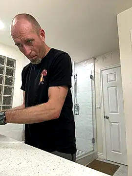 El Gizmo online show from November 3, 1:19 am