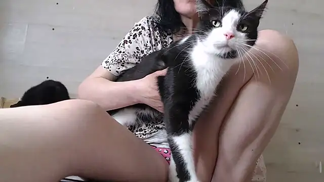 CRISTIINA37 online show from April 12, 11:59 am