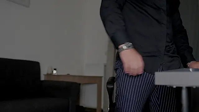 juliusmasters online show from October 5, 6:50 pm