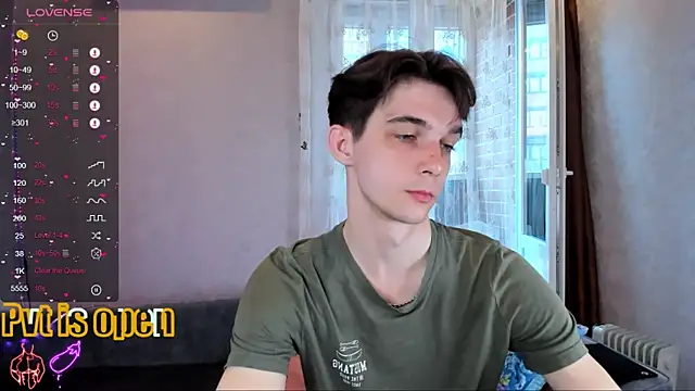 Aaron Boom online show from May 8, 2:00 pm
