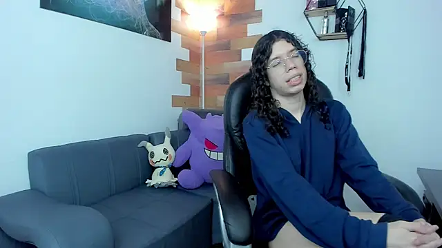 Angel Dust18 online show from March 6, 8:27 pm