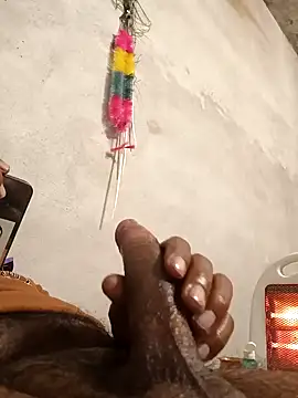 Snapshot of BLACK_DiCK_DADDY_32 chatting on December 20, 6:24 pm BLACK DiCK DADDY 32 online show from December 20, 6:24 pm