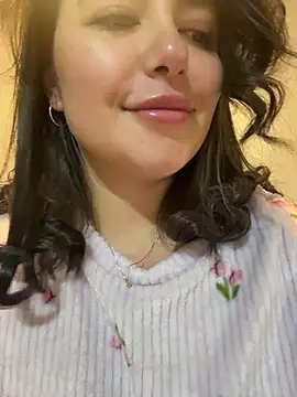 Snapshot of sukhakunis1 chatting on December 3, 8:45 am sukhakunis1 online show from December 3, 8:45 am