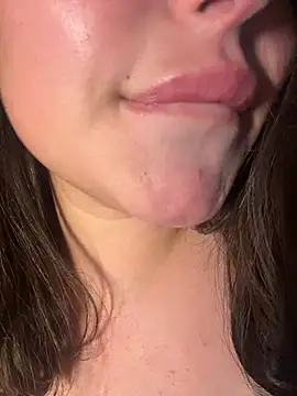 Snapshot of sukhakunis1 chatting on February 7, 2:15 am sukhakunis1 online show from February 7, 2:15 am