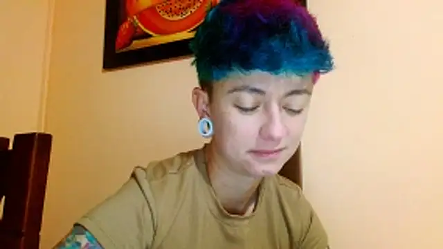tomboyblue online show from June 15, 10:34 pm