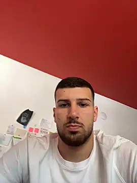 Snapshot of davide__05 chatting on July 13, 10:40 am davide 05 online show from July 13, 10:40 am