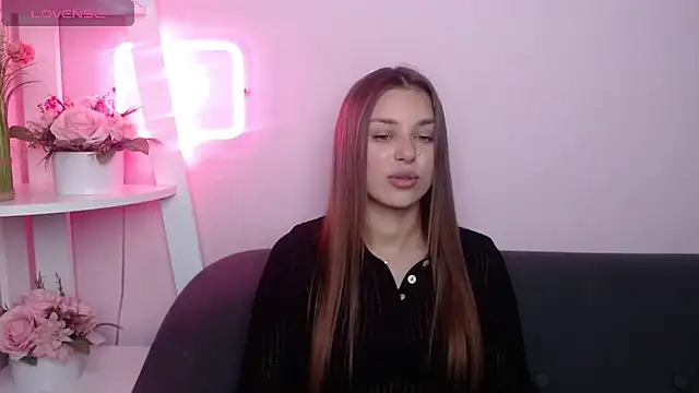 MilanaAngelAs online show from June 1, 4:47 am
