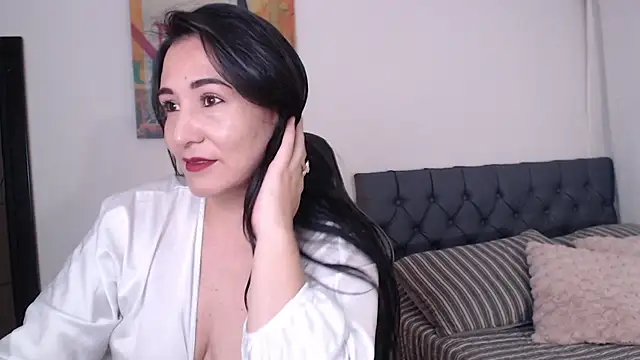 Snapshot of miawilson_1 chatting on May 19, 4:19 am miawilson 1 online show from May 19, 4:19 am