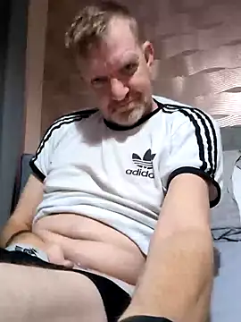 Snapshot of No-ties-fk chatting on December 31, 10:15 am No-ties-fk online show from December 31, 10:15 am