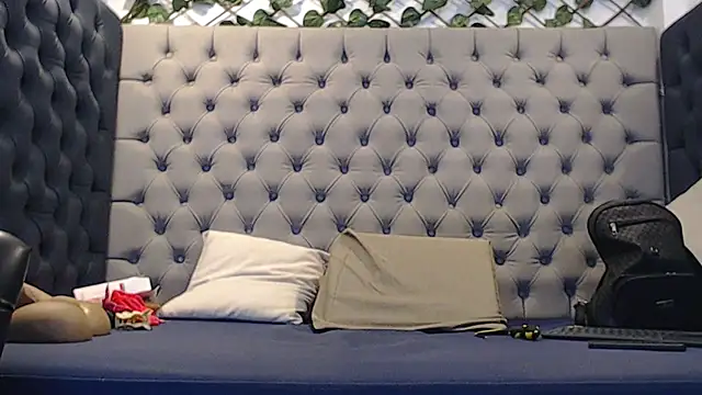 Snapshot of chanel_grant chatting on February 11, 10:04 pm chanel grant online show from February 11, 10:04 pm