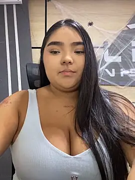 little lissiee online show from September 25, 5:49 pm