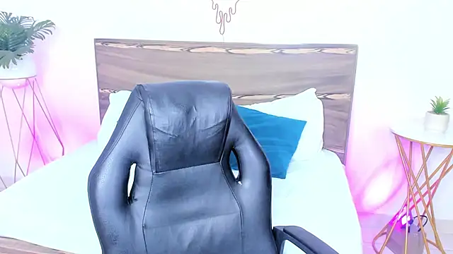 ivette bocelly online show from January 14, 10:34 pm