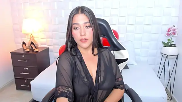 ivette bocelly online show from February 15, 3:09 am