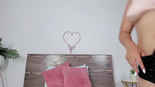 ivette bocelly online show from March 13, 10:54 pm