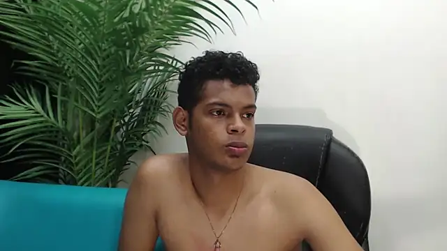 boylittle19cm online show from March 4, 7:01 pm