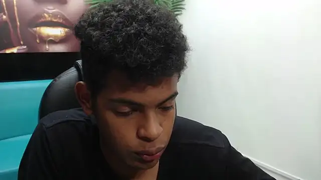 boylittle19cm online show from March 7, 3:39 pm