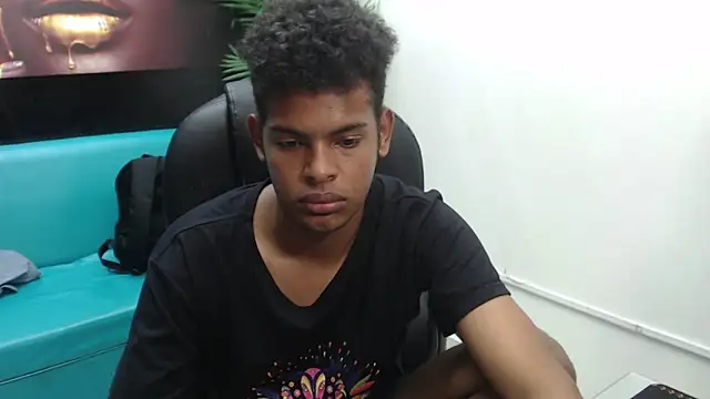 boylittle19cm online show from March 8, 3:45 pm