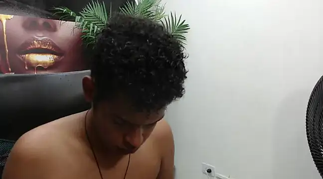 boylittle19cm online show from March 21, 3:24 pm