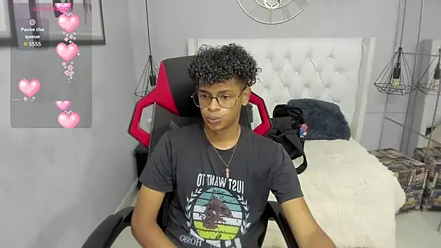 boylittle19cm online show from September 17, 12:29 pm