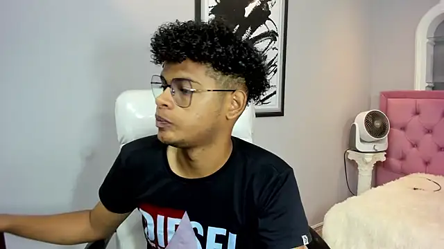 boylittle19cm online show from September 24, 12:41 pm