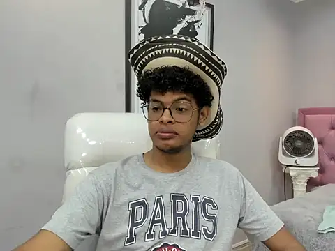 boylittle19cm online show from October 23, 12:37 pm