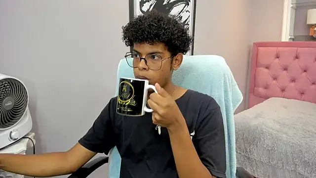 boylittle19cm online show from October 29, 1:02 pm