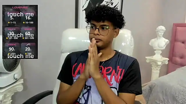 boylittle19cm online show from November 8, 12:38 pm