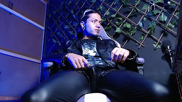 Dicaprioo  online show from December 23, 7:50 am