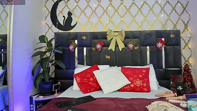 RubbyTaylor online show from December 15, 2:32 pm