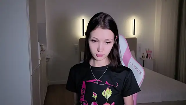 sweetiebones online show from July 21, 3:47 pm