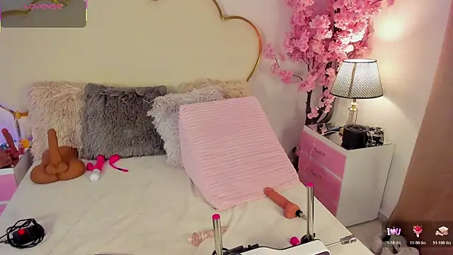 CahitlinBell online show from February 12, 7:36 am