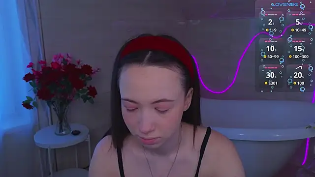 Hayle Hill online show from April 15, 1:56 am