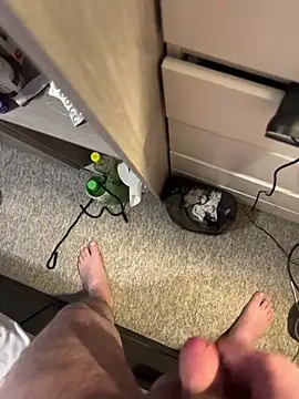 Snapshot of Rafal555578 chatting on February 5, 7:07 pm Rafal555578 online show from February 5, 7:07 pm