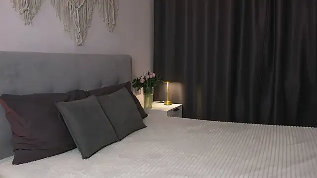 Cassie Kelman online show from April 17, 9:29 pm