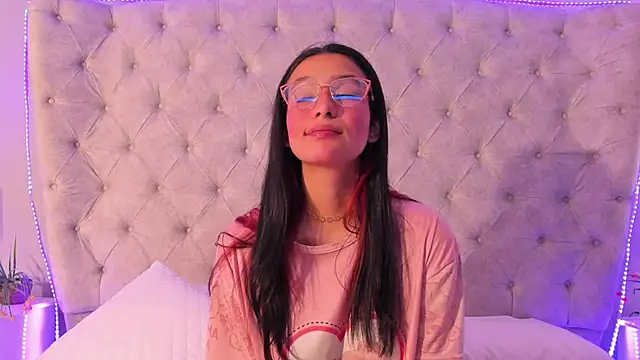 dafne bss online show from April 11, 5:01 am