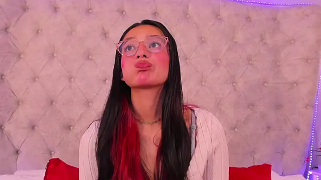 dafne bss online show from April 13, 5:13 am